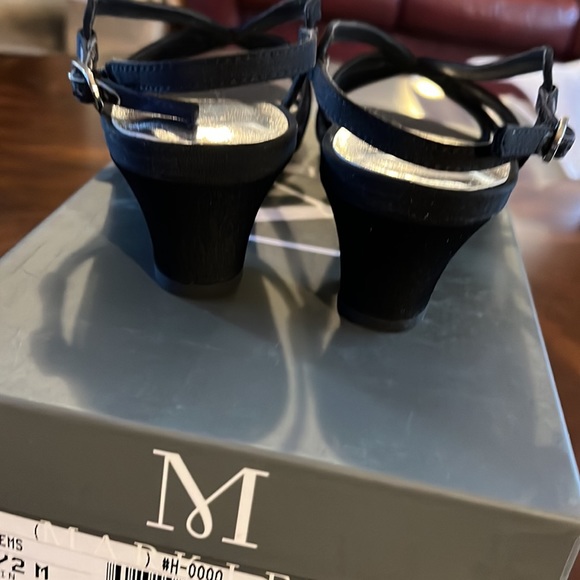(#139)NWT ladies black heeled dress sandals by Mark & Lemp. Size 6 1/2 medium - Picture 9 of 9